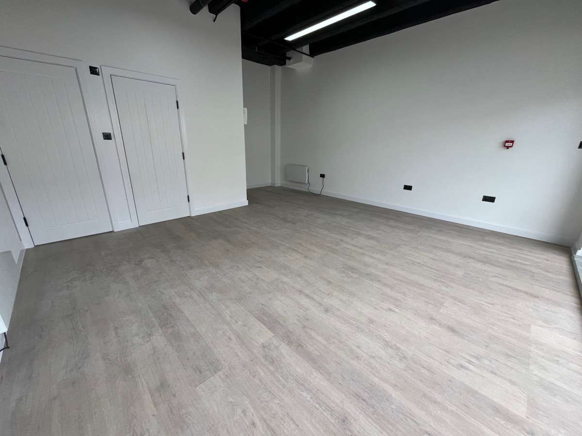 Retail/Shop in Colchester - photo 3