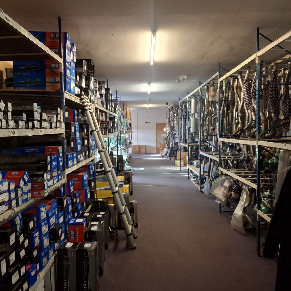 Retail/Shop in Whittington Moor - photo 2