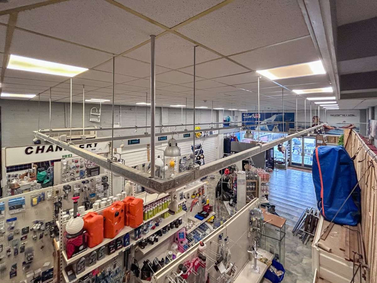 Retail/Shop in Lymington - photo 4