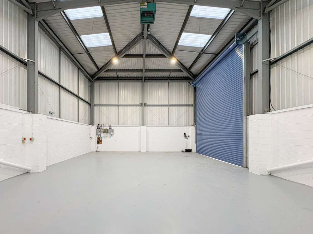 Retail/Shop in Wimborne - photo 2