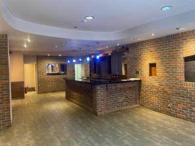 Retail/Shop in Dorking - photo 3