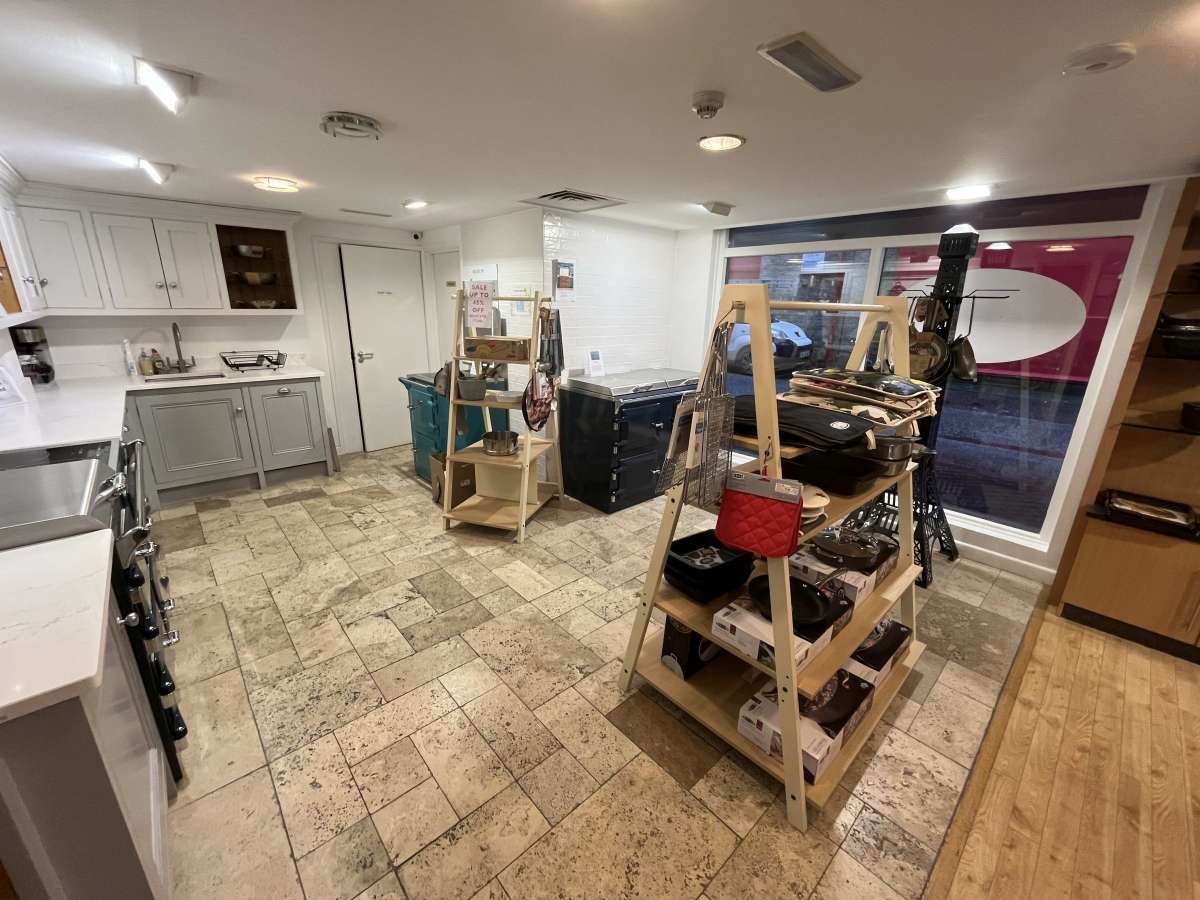 Retail/Shop in Truro - photo 4