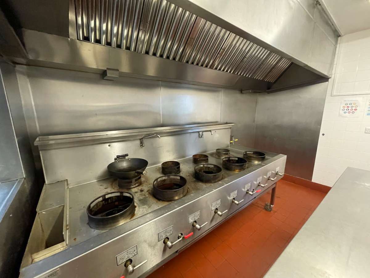 Retail/Shop in Bournemouth - photo 4