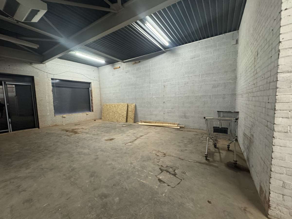 Retail/Shop in Stanground - photo 4