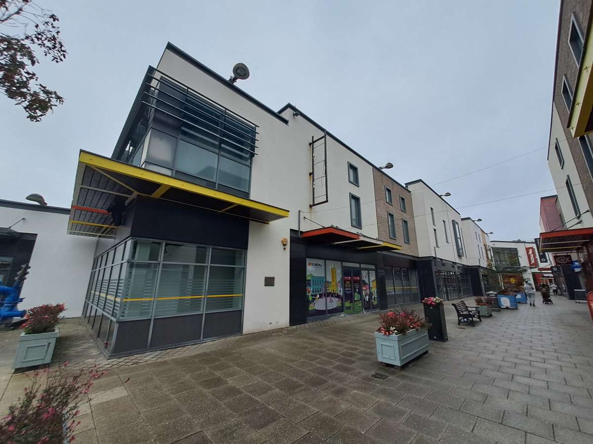 Retail/Shop in St Austell - photo 2