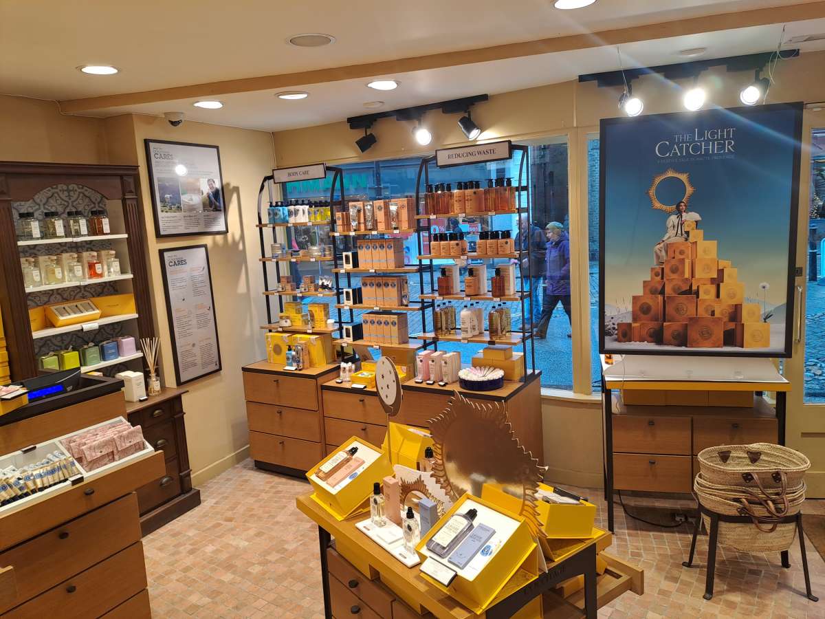 Retail/Shop in Truro - photo 2