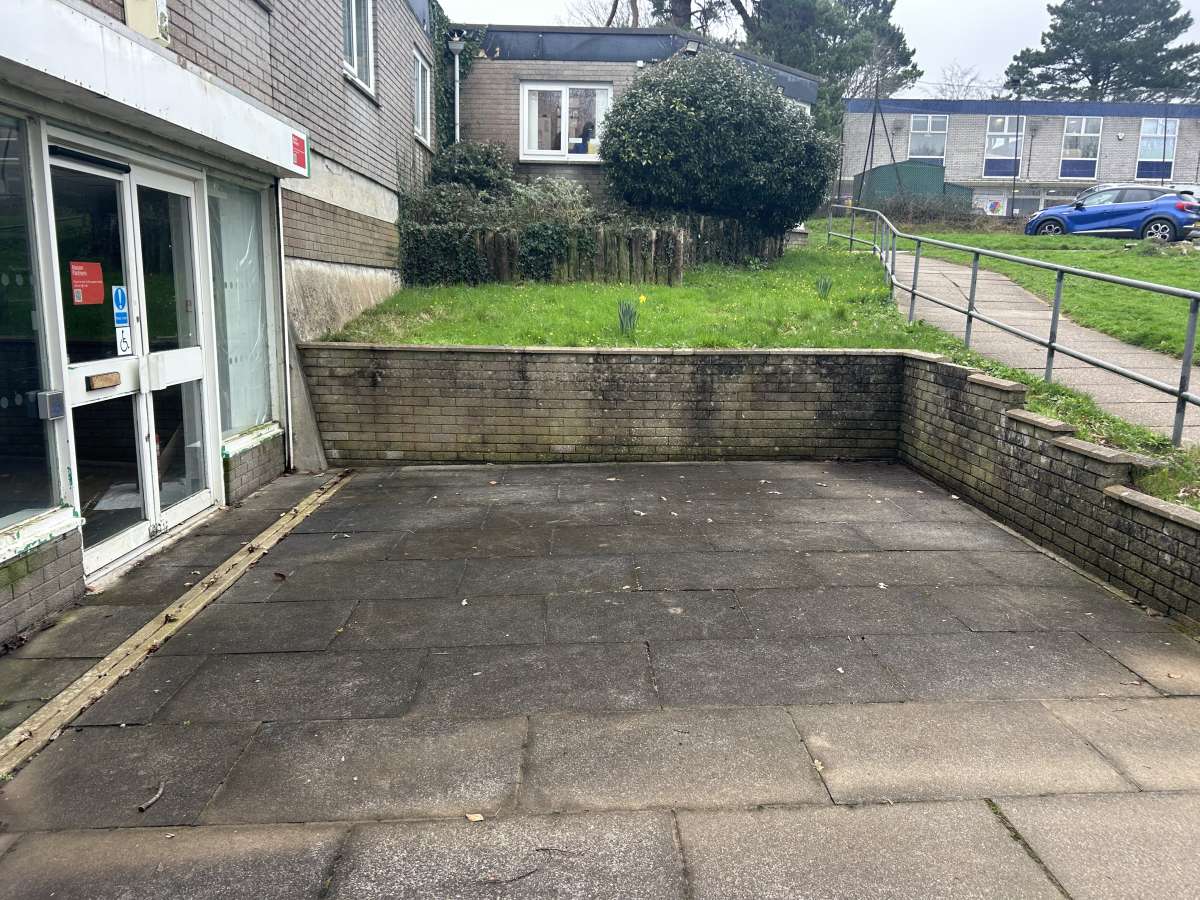 Retail/Shop in Plymouth - photo 3