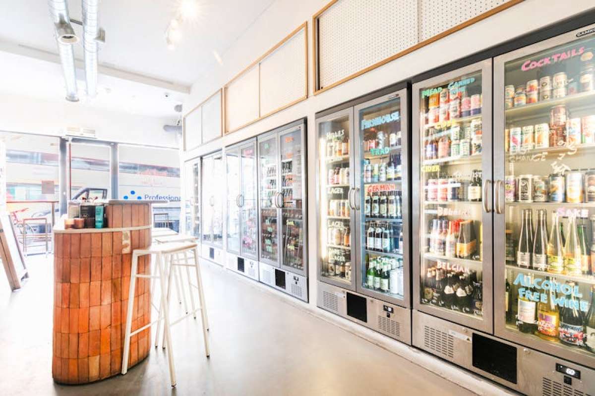 Retail/Shop in London - photo 2