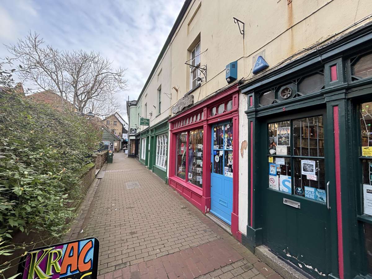 Retail/Shop in Taunton - photo 4