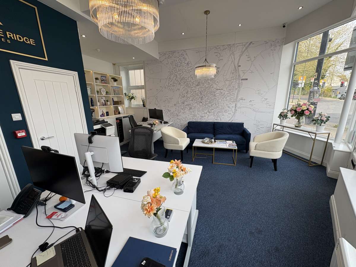 Retail/Shop in Winchester - photo 4