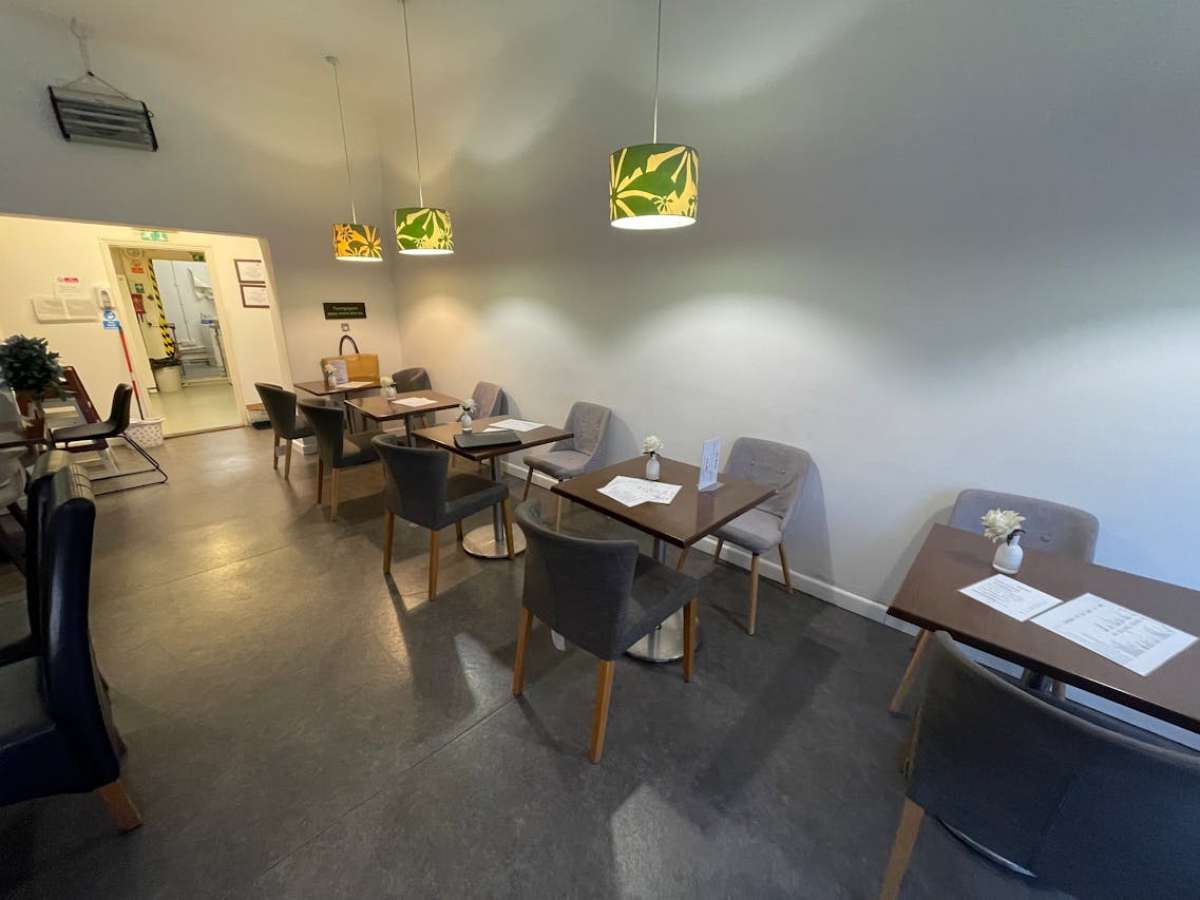 Retail/Shop in Poole - photo 4