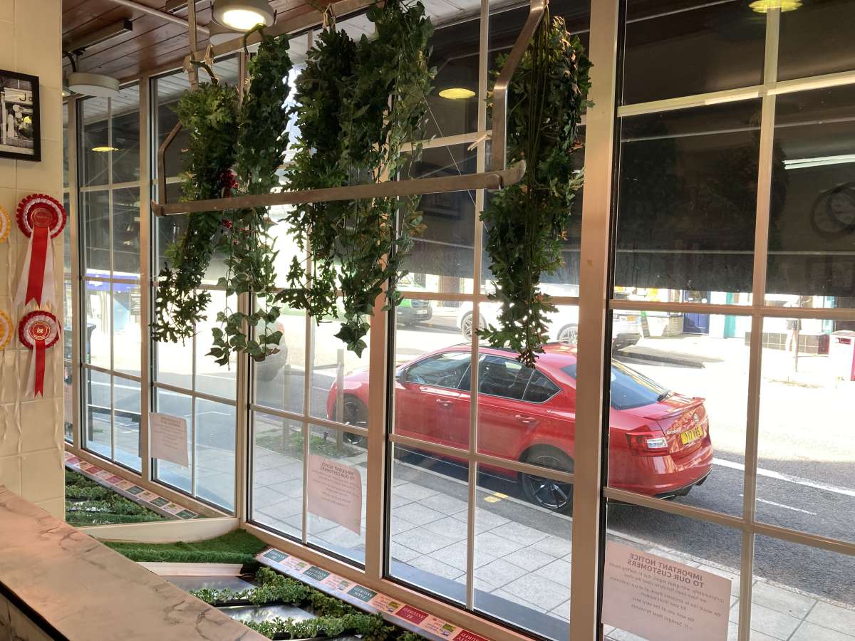 Retail/Shop in Sheffield - photo 3