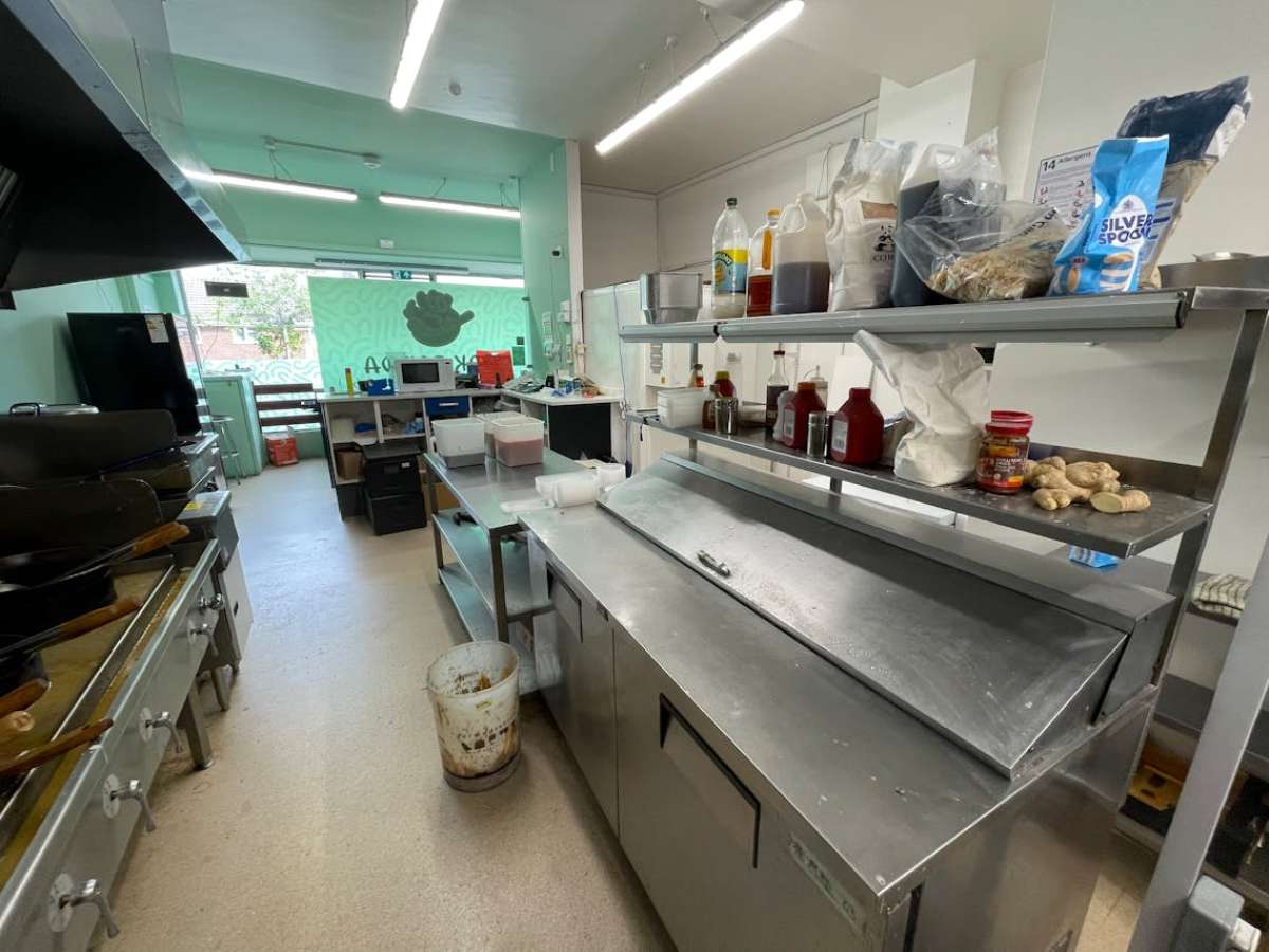 Retail/Shop in Winchester - photo 3