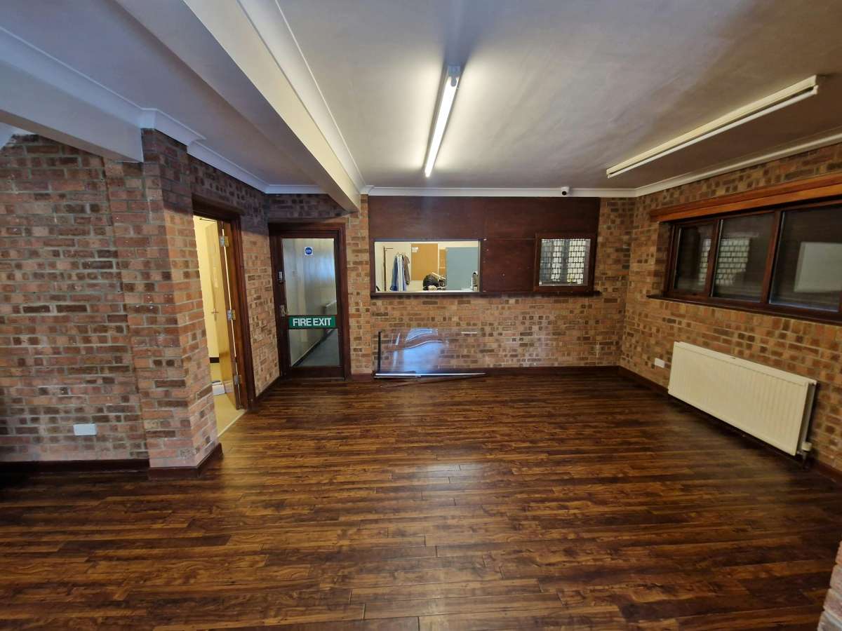 Retail/Shop in Portsmouth - photo 4