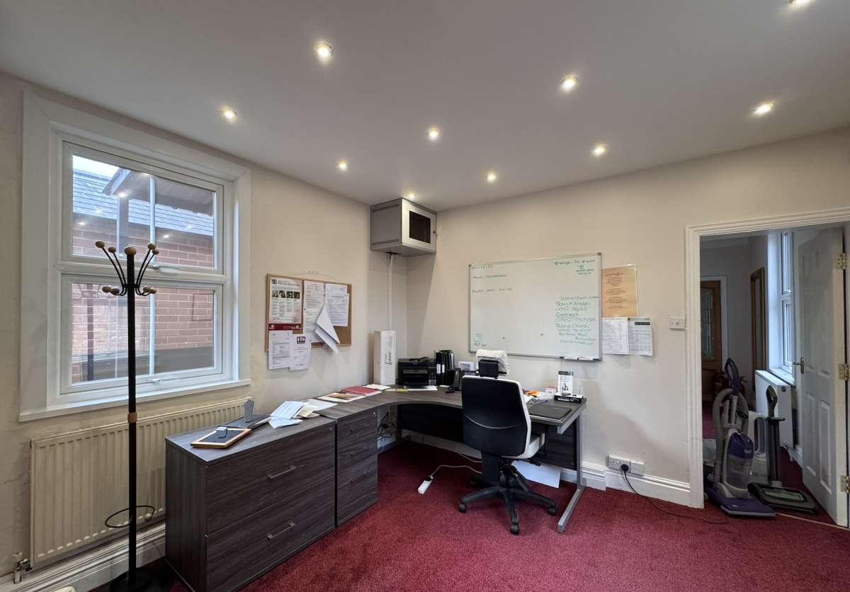 Retail/Shop in Doncaster - photo 4