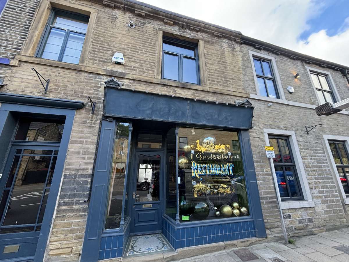 Retail/Shop in Sowerby Bridge - photo 2