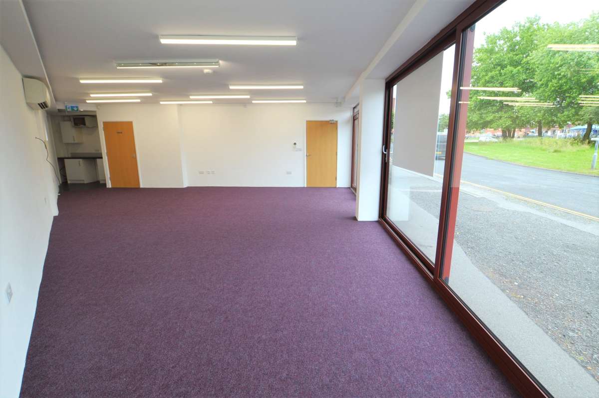 Retail/Shop in Billericay - photo 3