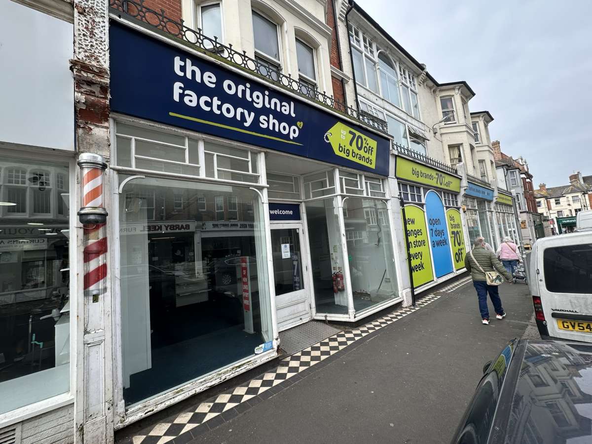 Retail/Shop in Bexhill On Sea - photo 2