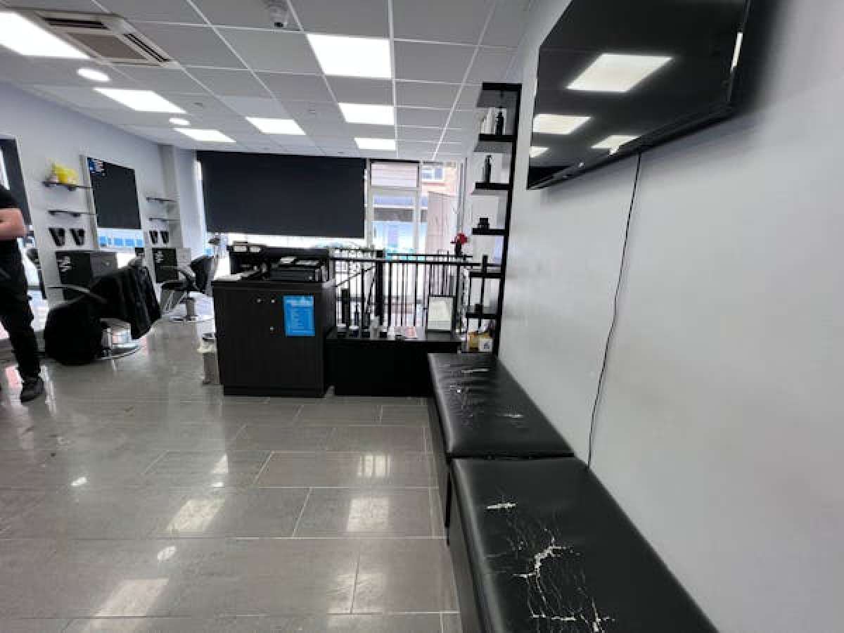 Retail/Shop in Bedford