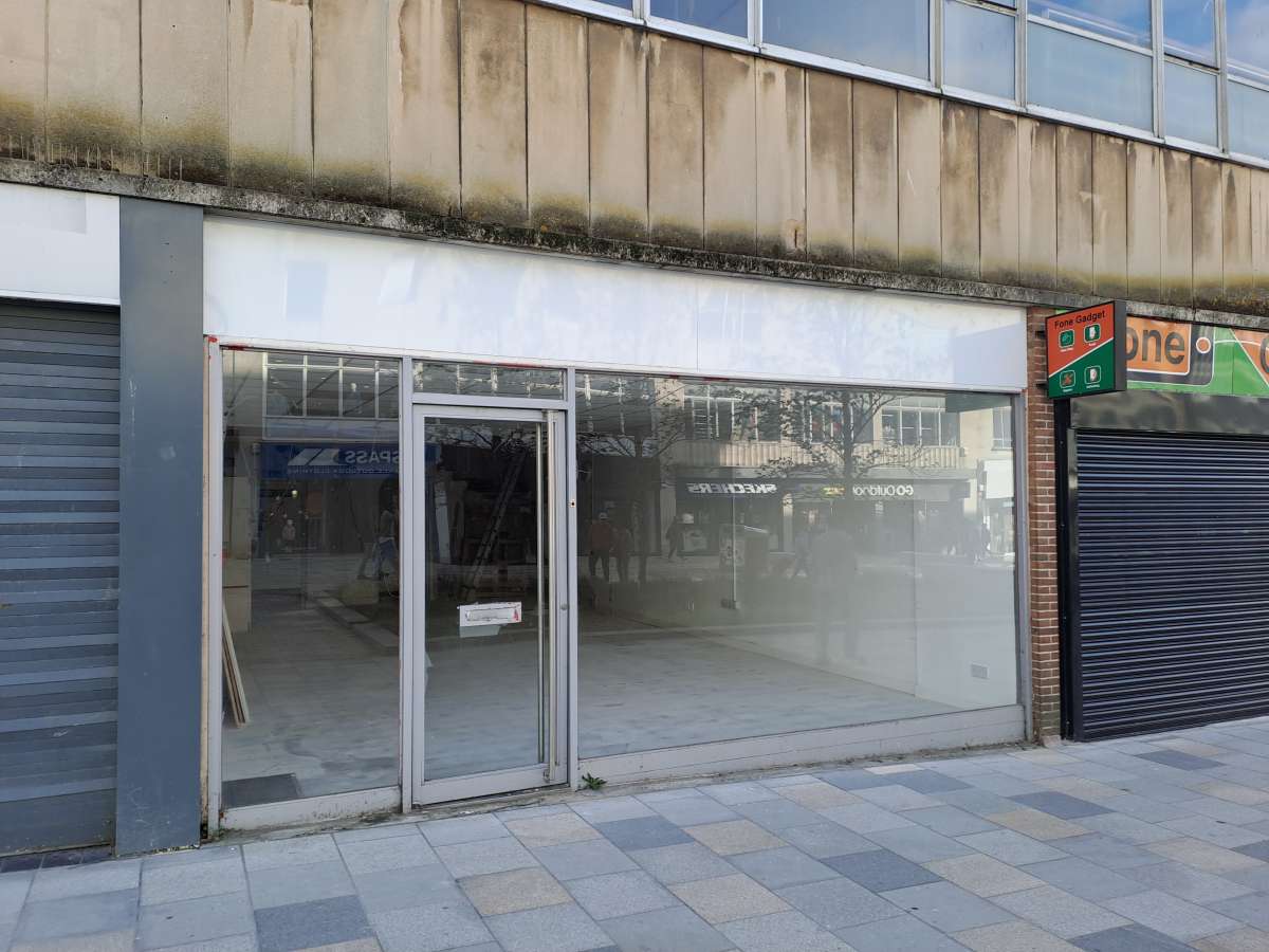 Retail/Shop in Plymouth - photo 3