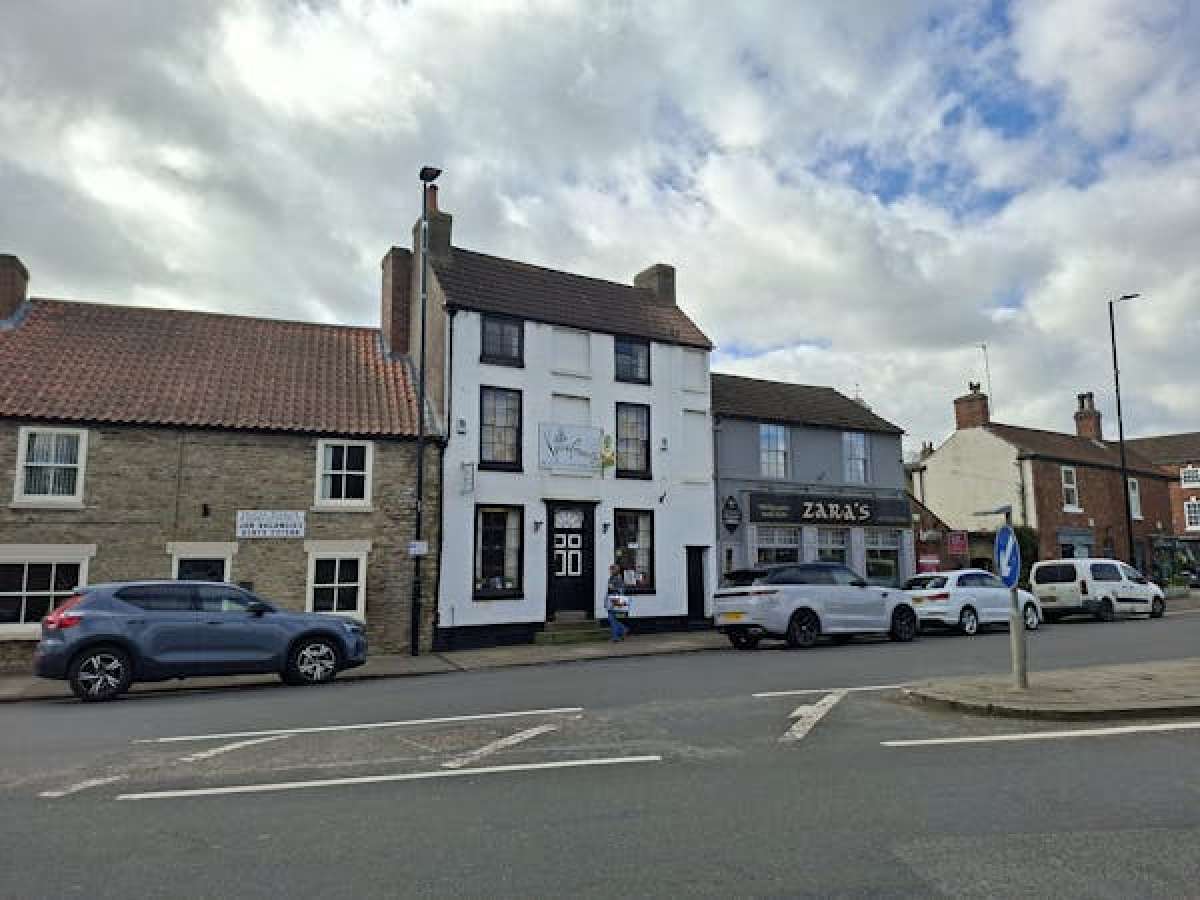 Retail/Shop in Doncaster - photo 3