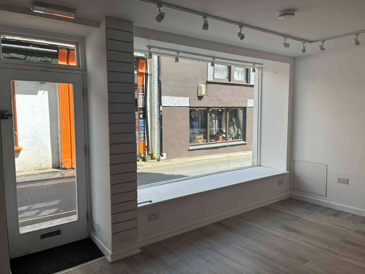 Retail/Shop in Truro - photo 4