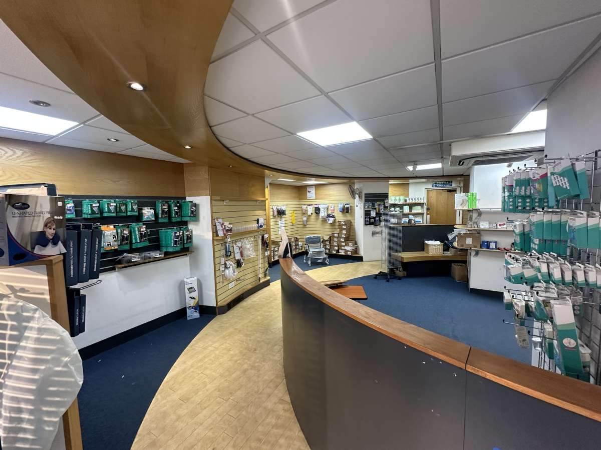 Retail/Shop in Eastbourne - photo 3
