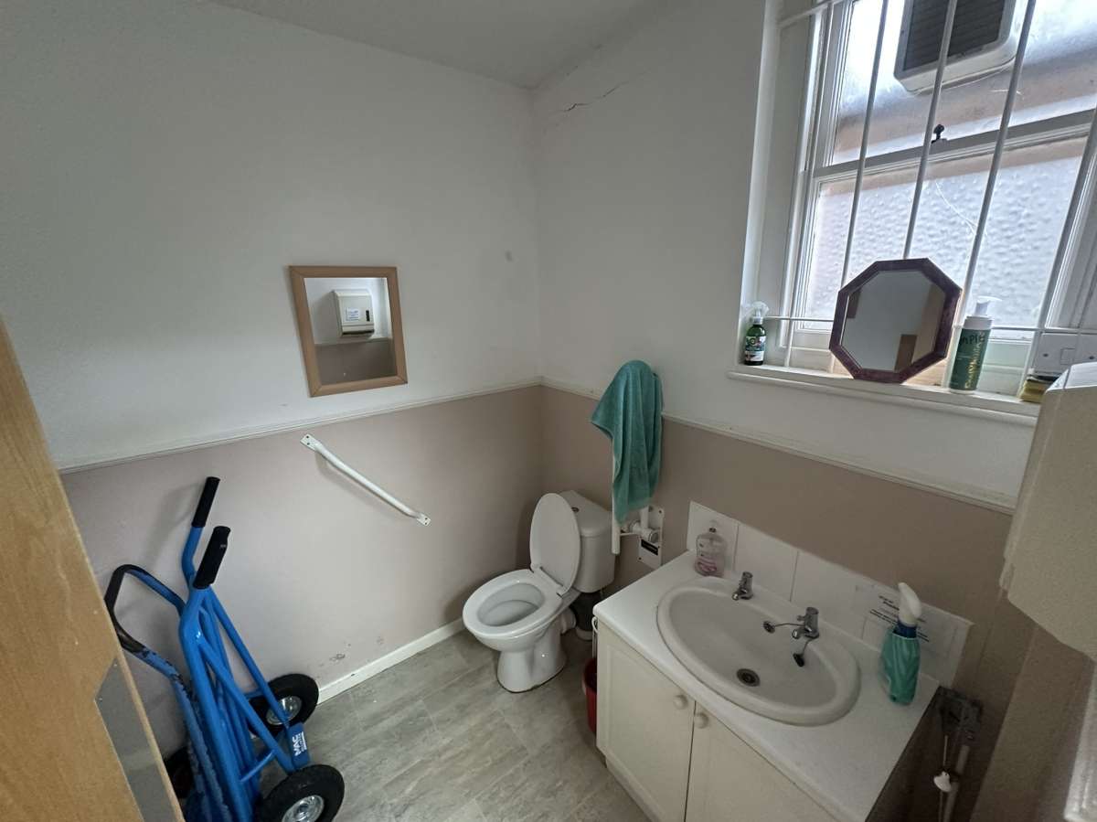 Retail/Shop in Eastbourne - photo 4