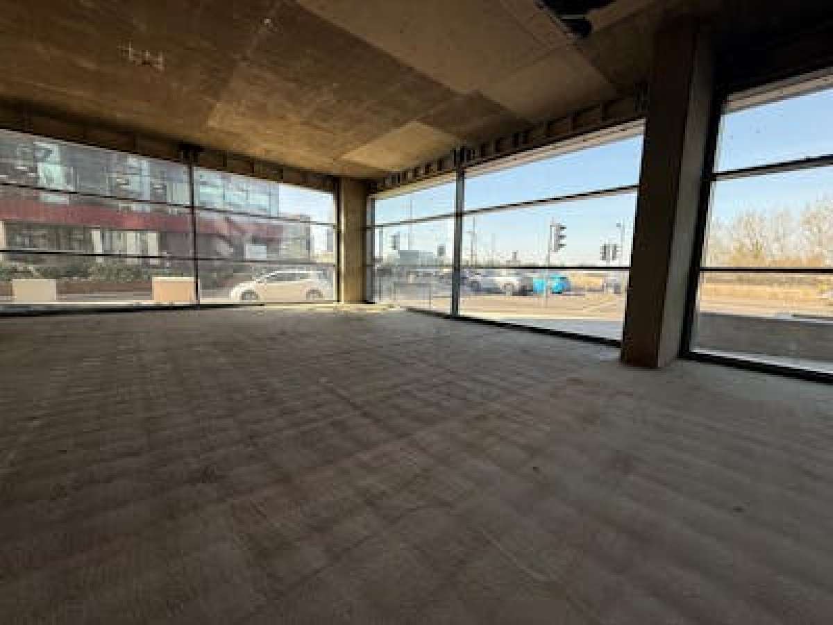 Retail/Shop in Peterborough - photo 3