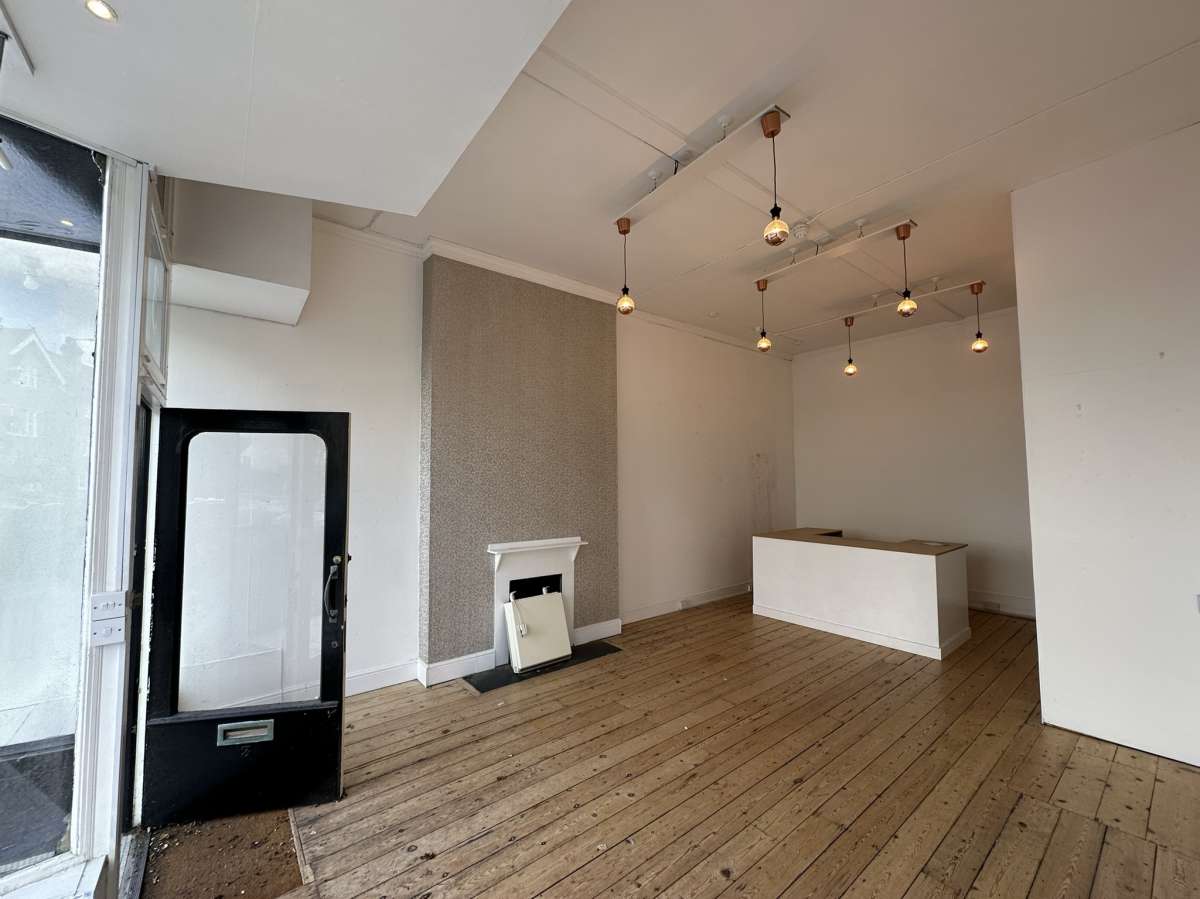 Retail/Shop in Eastbourne - photo 4