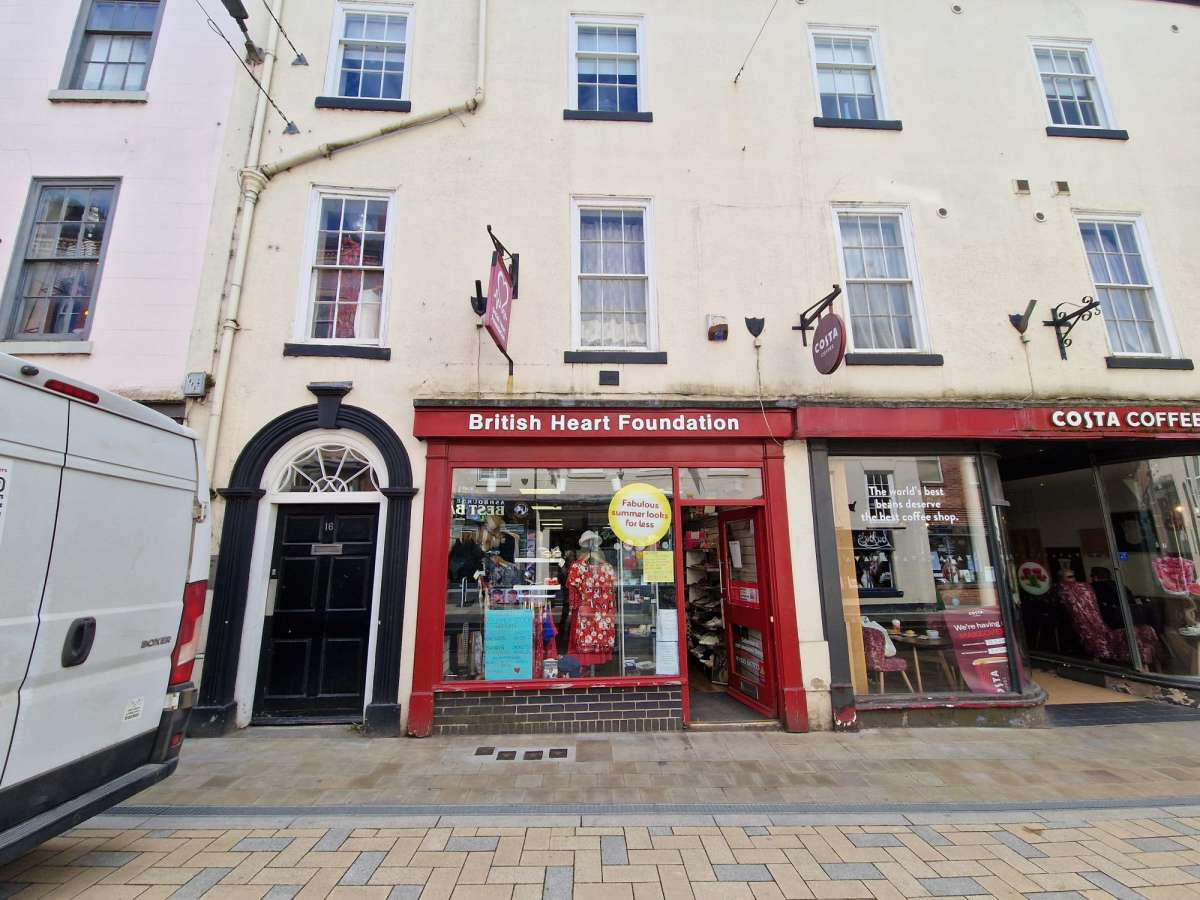 Retail/Shop in Ashbourne - photo 2