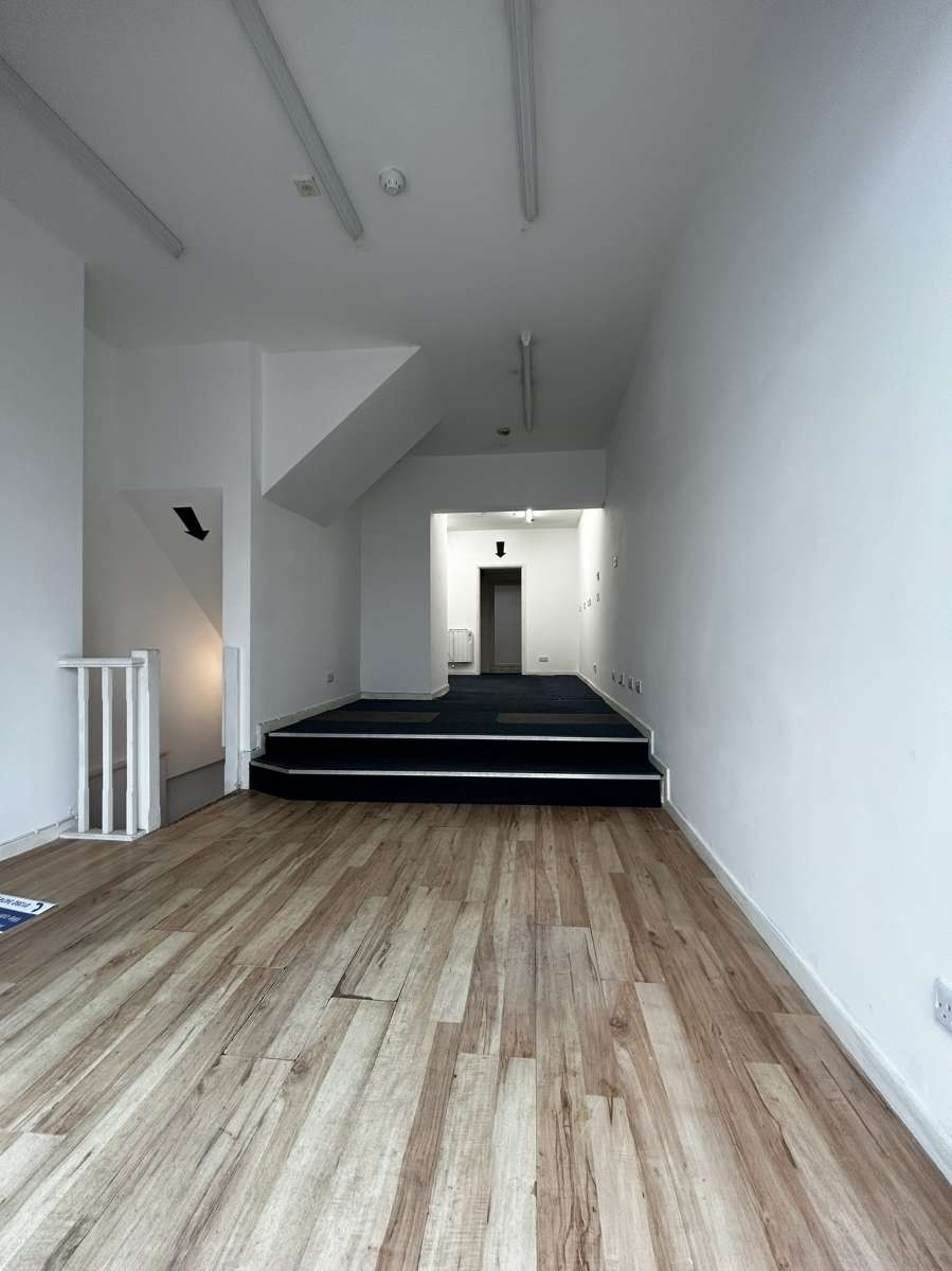 Retail/Shop in Exeter - photo 2