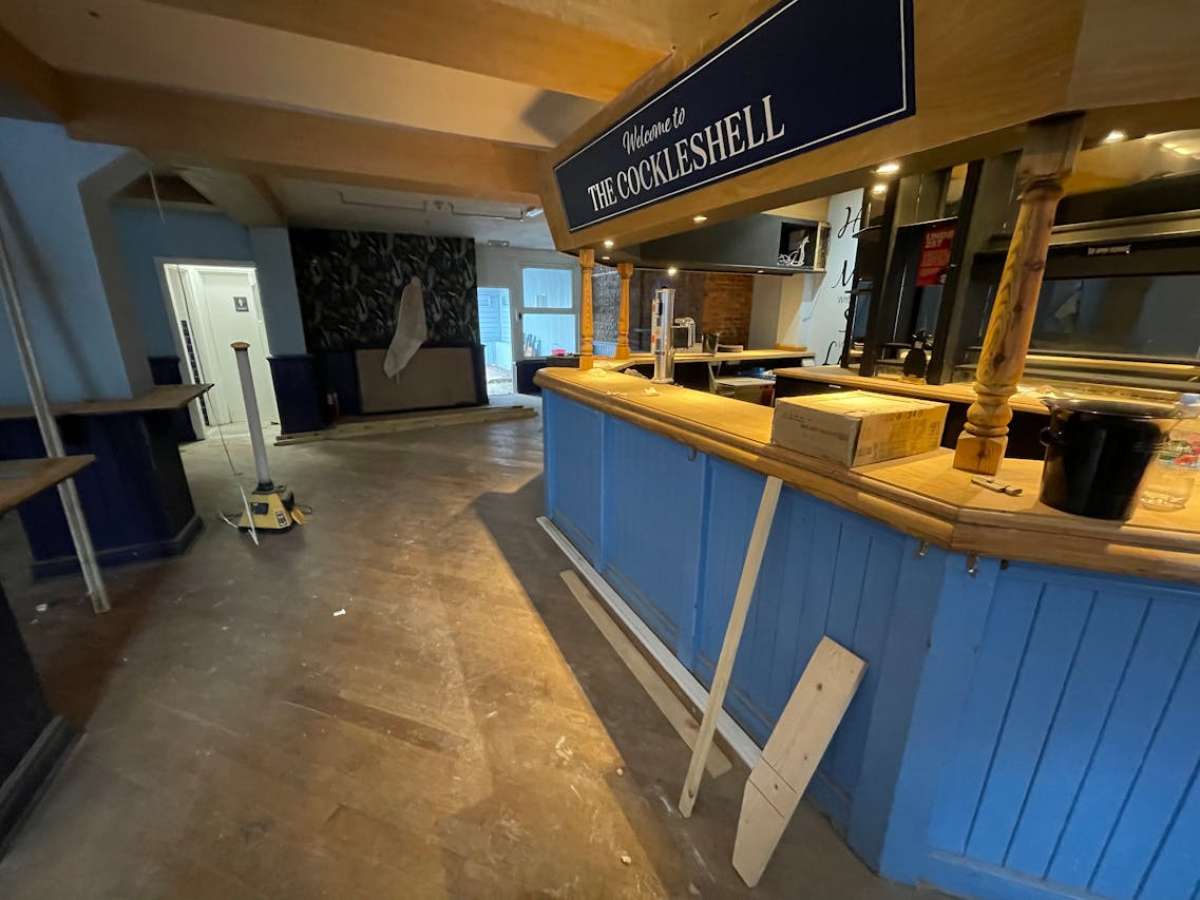 Retail/Shop in Poole - photo 2