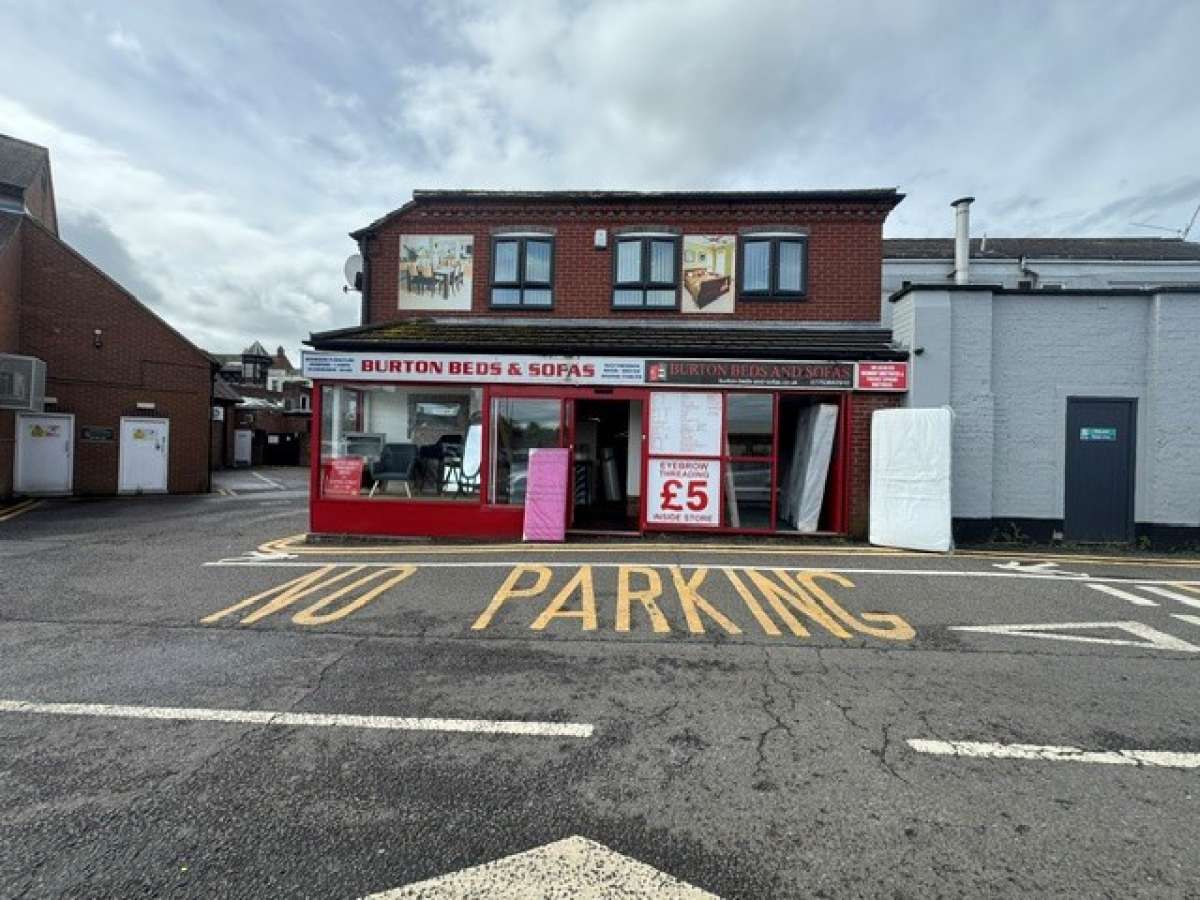 Retail/Shop in Burton On Trent - photo 4