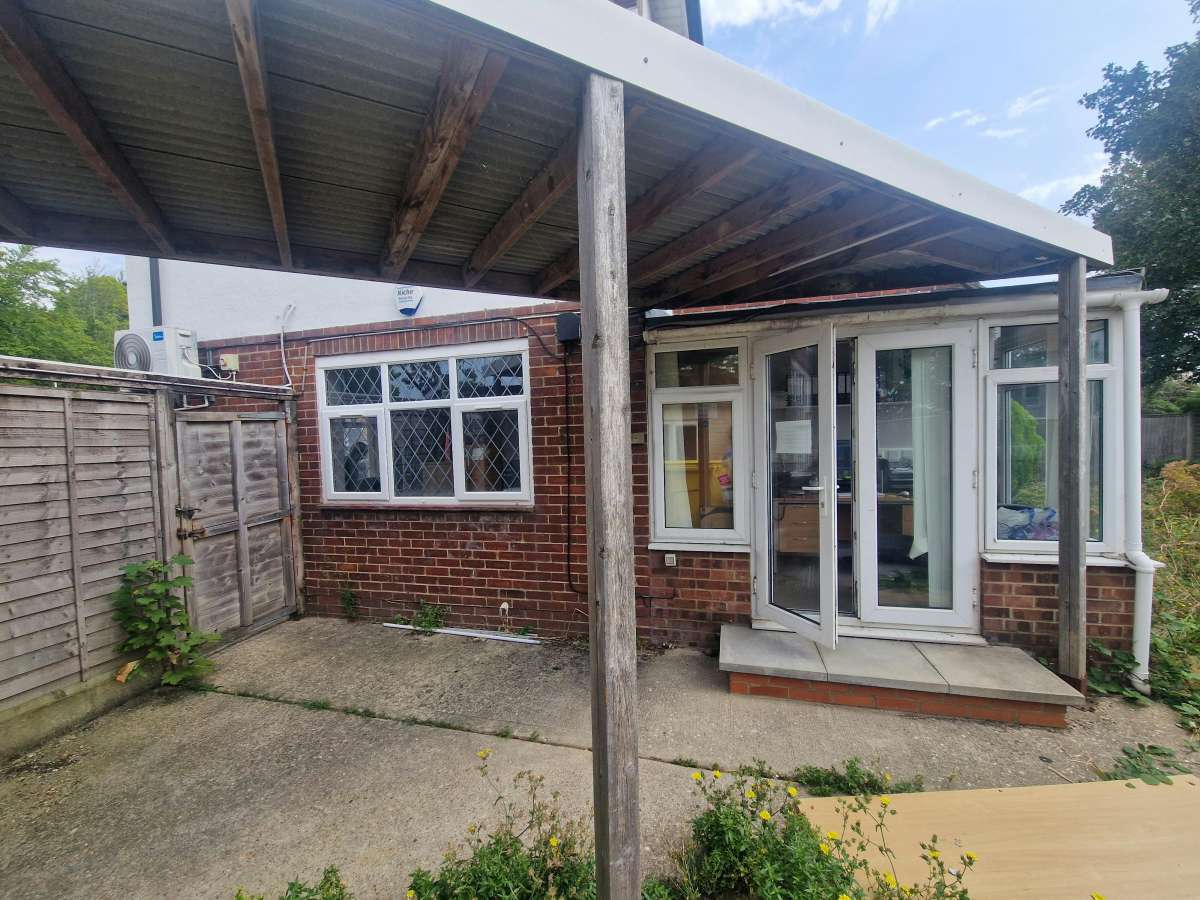Retail/Shop in Portsmouth - photo 3