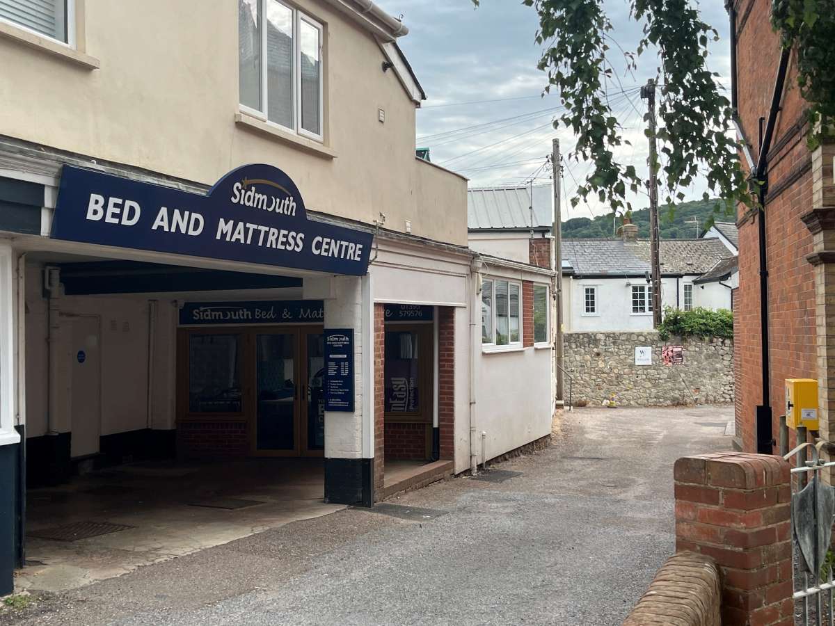 Retail/Shop in Sidmouth - photo 3