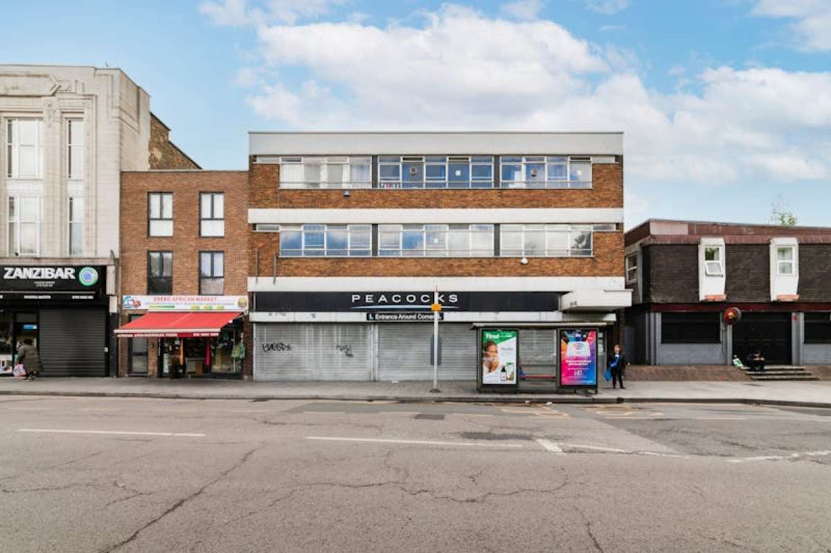 Retail/Shop in Barking - photo 2