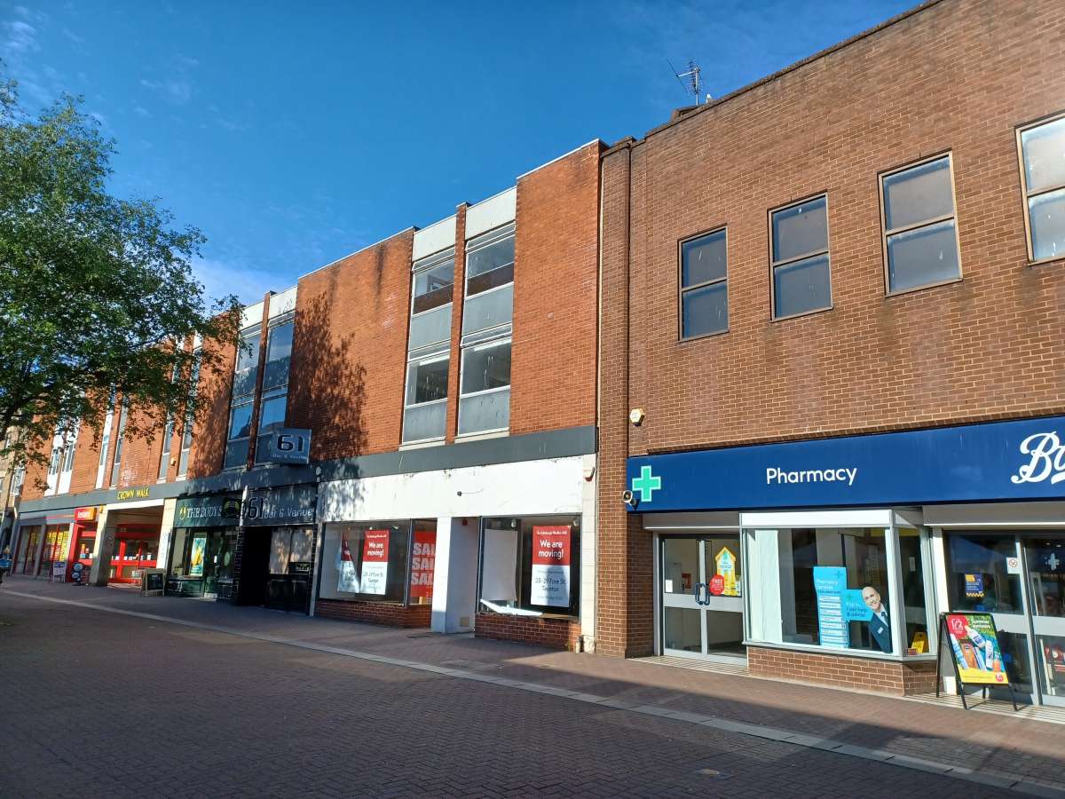 Retail/Shop in Taunton - photo 2