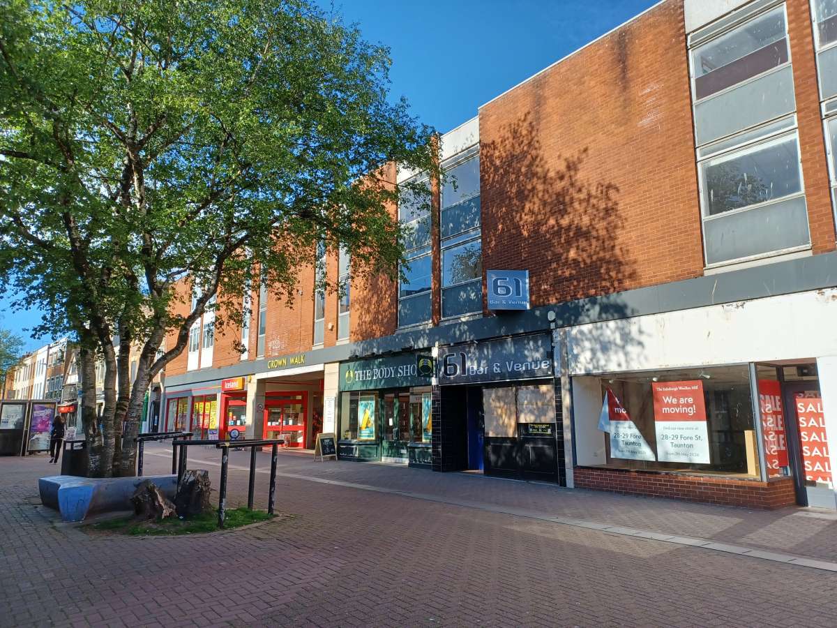 Retail/Shop in Taunton - photo 3