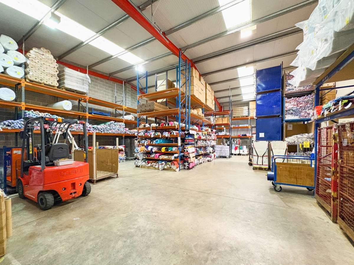 Retail/Shop in Ringwood - photo 2