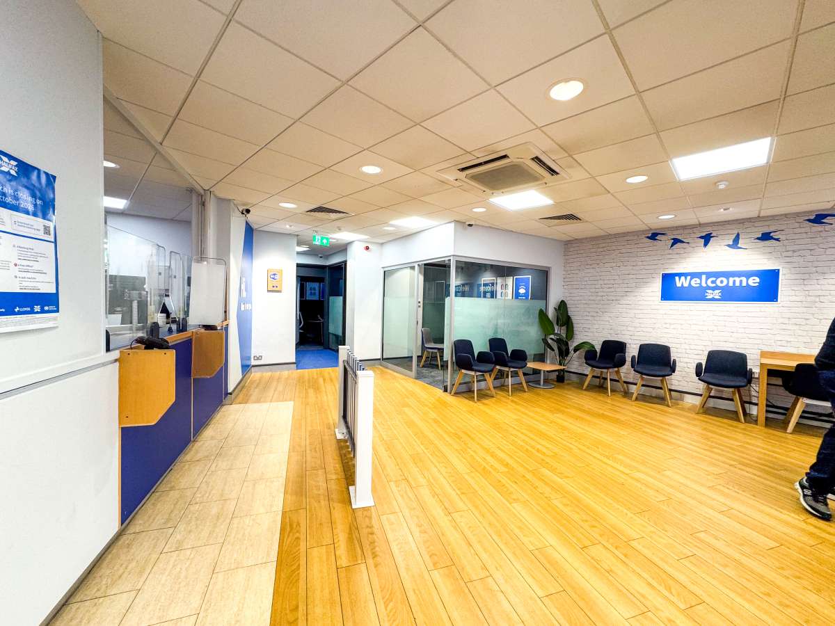 Retail/Shop in Camborne - photo 4