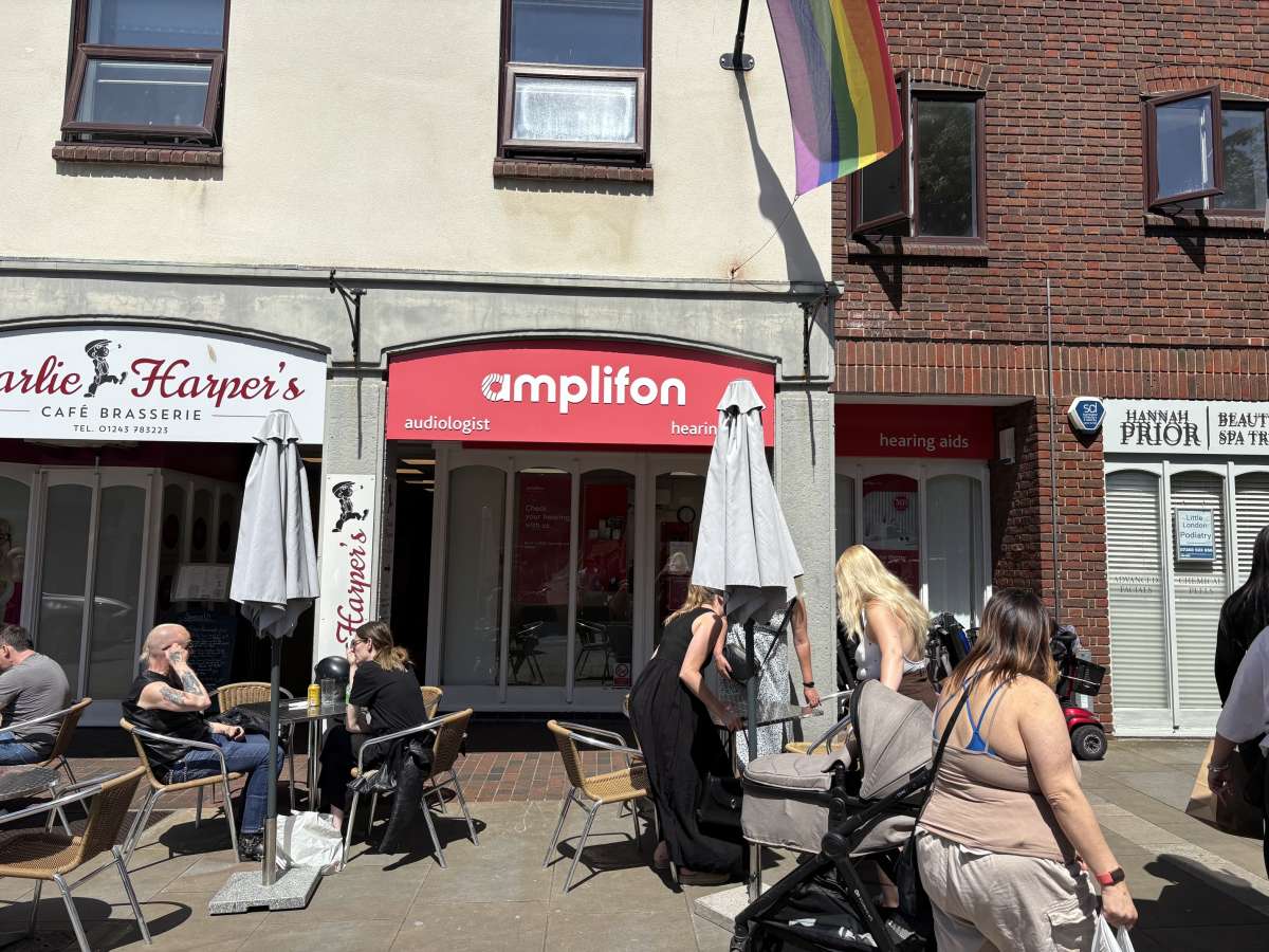 Retail/Shop in Chichester - photo 2