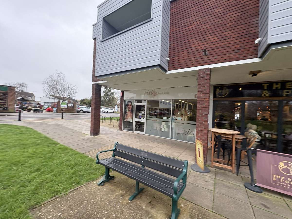 Retail/Shop in Fareham - photo 2