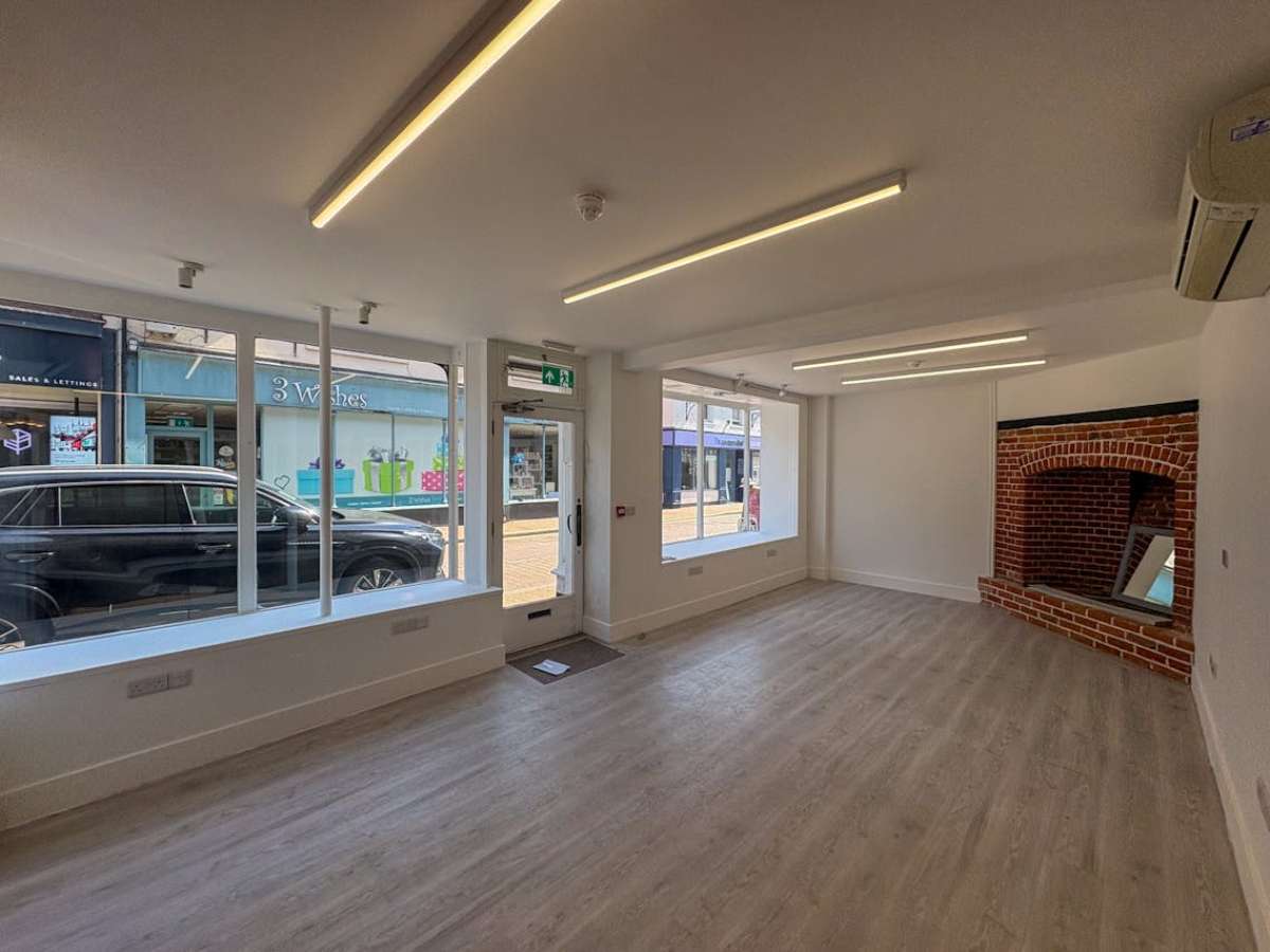 Retail/Shop in Ringwood - photo 3