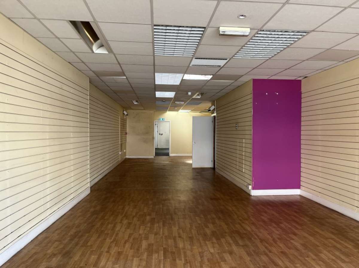 Retail/Shop in Southampton - photo 4