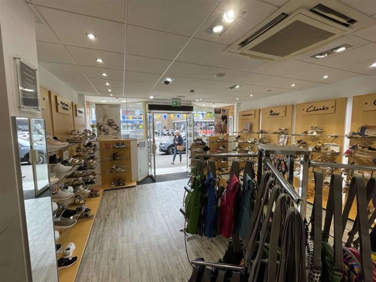 Retail/Shop in Oxford - photo 2