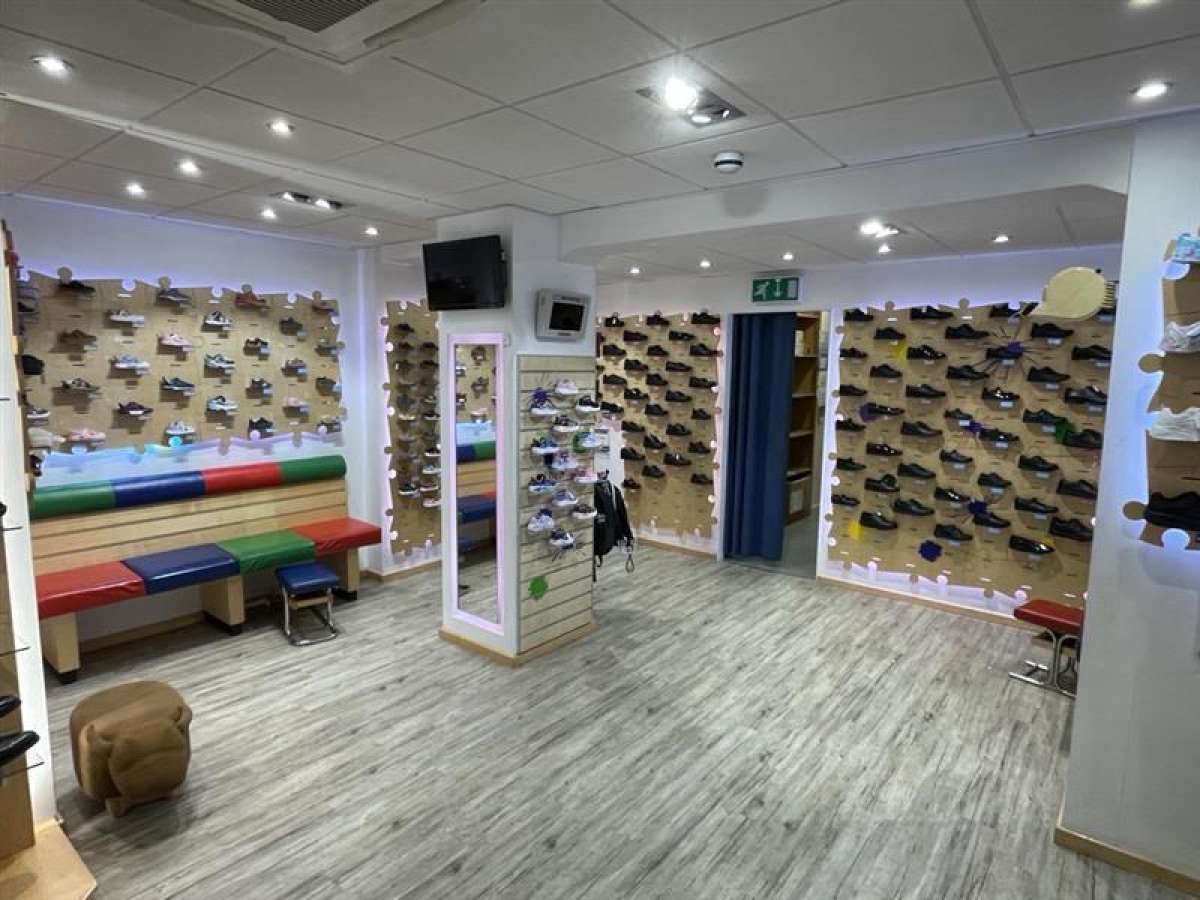 Retail/Shop in Oxford - photo 3