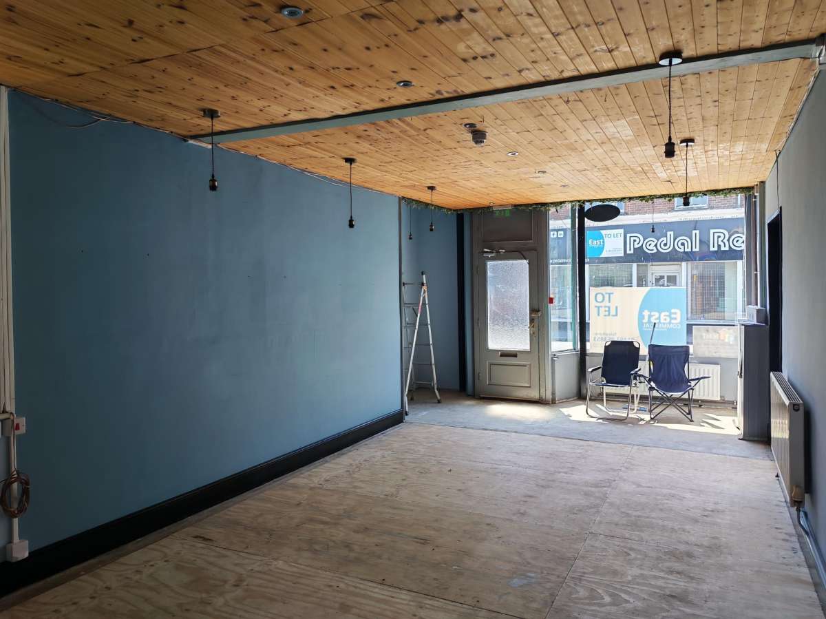 Retail/Shop in Great Yarmouth - photo 2