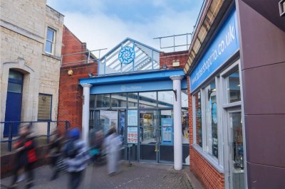 Retail/Shop in Trowbridge - photo 2