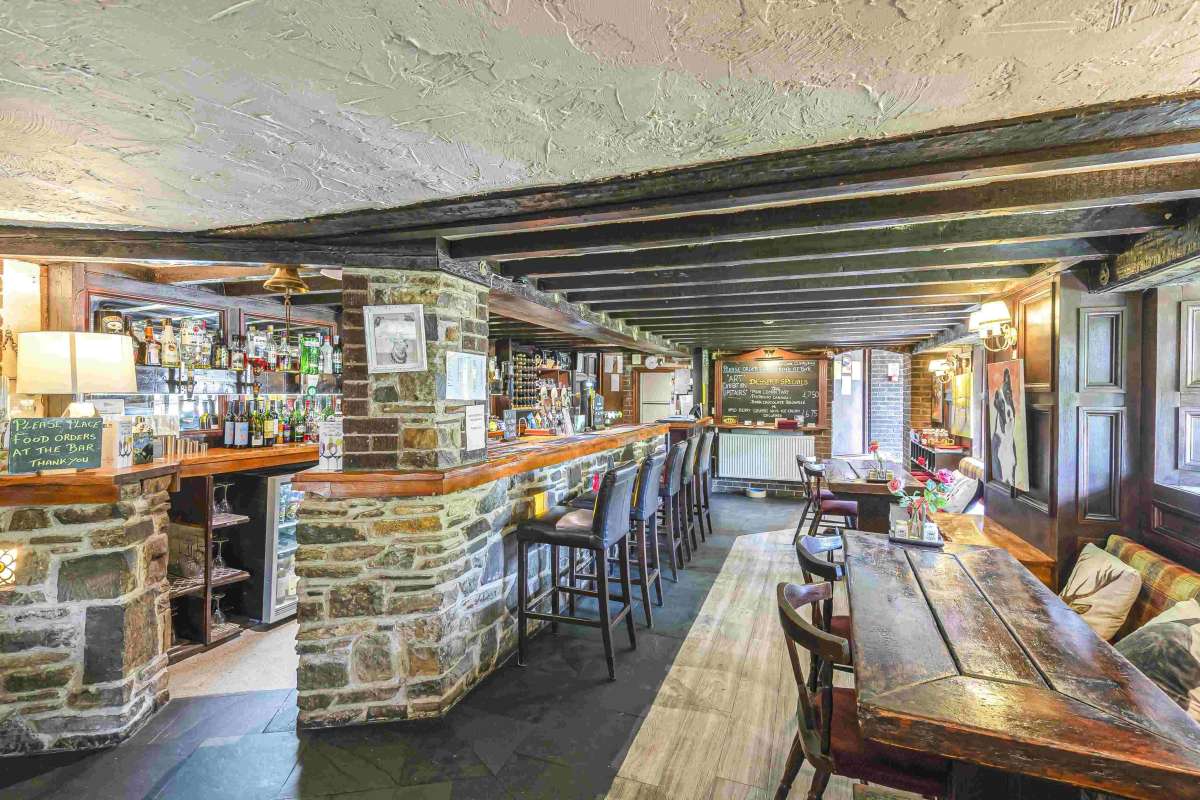 Retail/Shop in Lynton - photo 4
